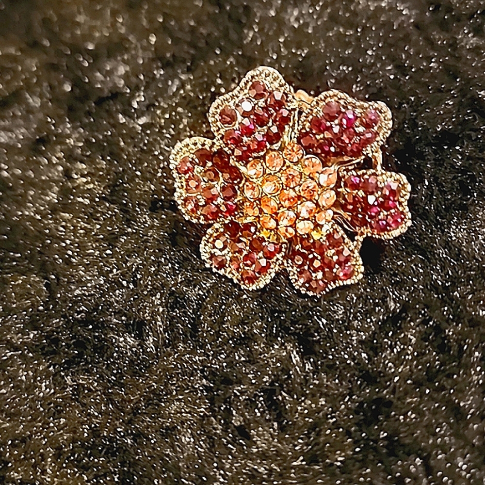 Rhinestone Flower Ring